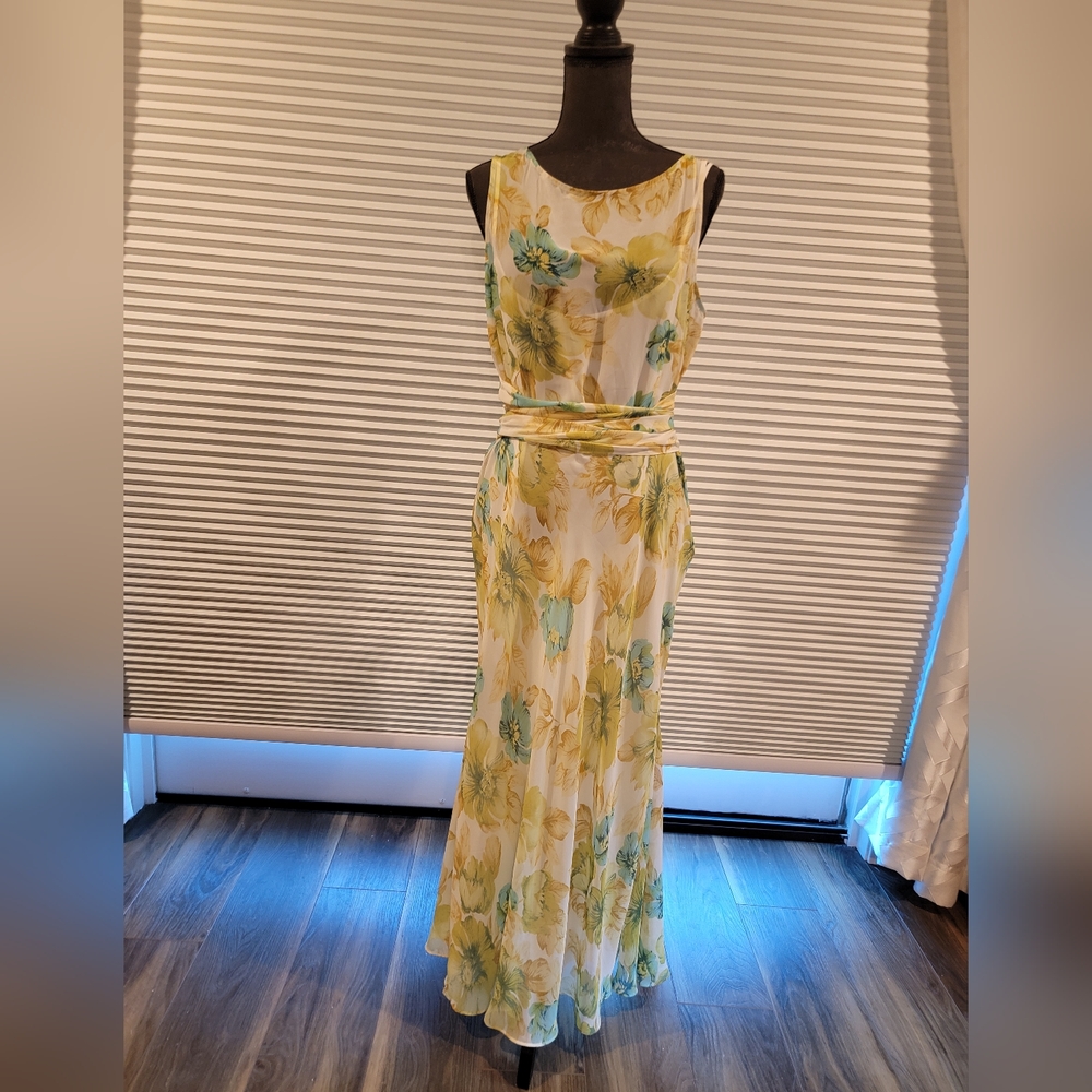 Floral Sleeveless Flowing Maxi Dress Beautiful
